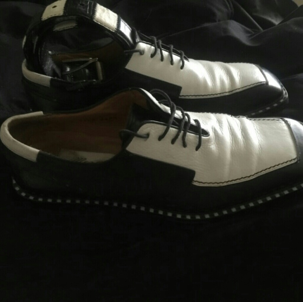Shoes - Picture 2 of 4