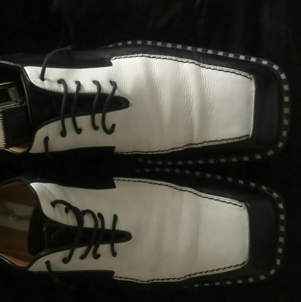 Shoes - Picture 4 of 4