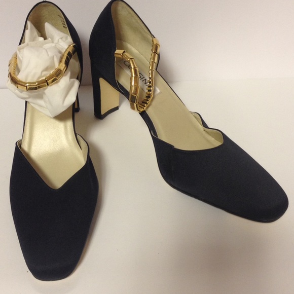 navy heels size 6