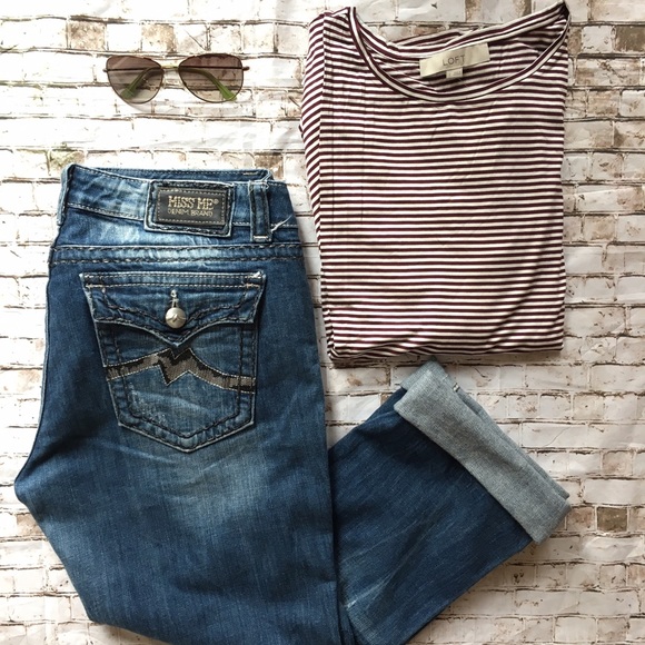 Miss Me Denim - Miss Me denim capris w sequins pocket