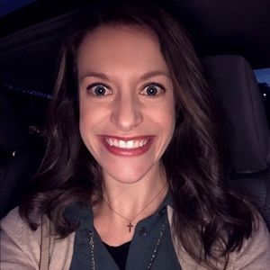 Meet your Posher, Ashley