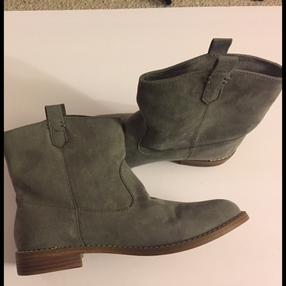 Old navy boots