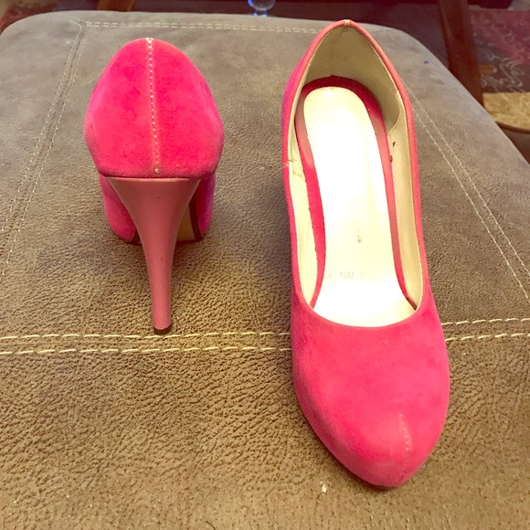 High heel shoes - Picture 1 of 2