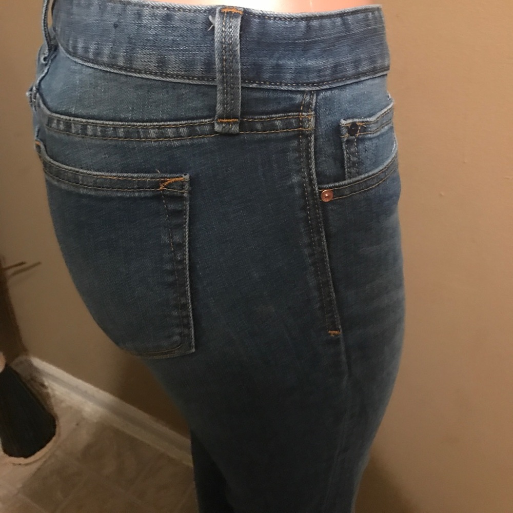 GAP - Picture 2 of 4