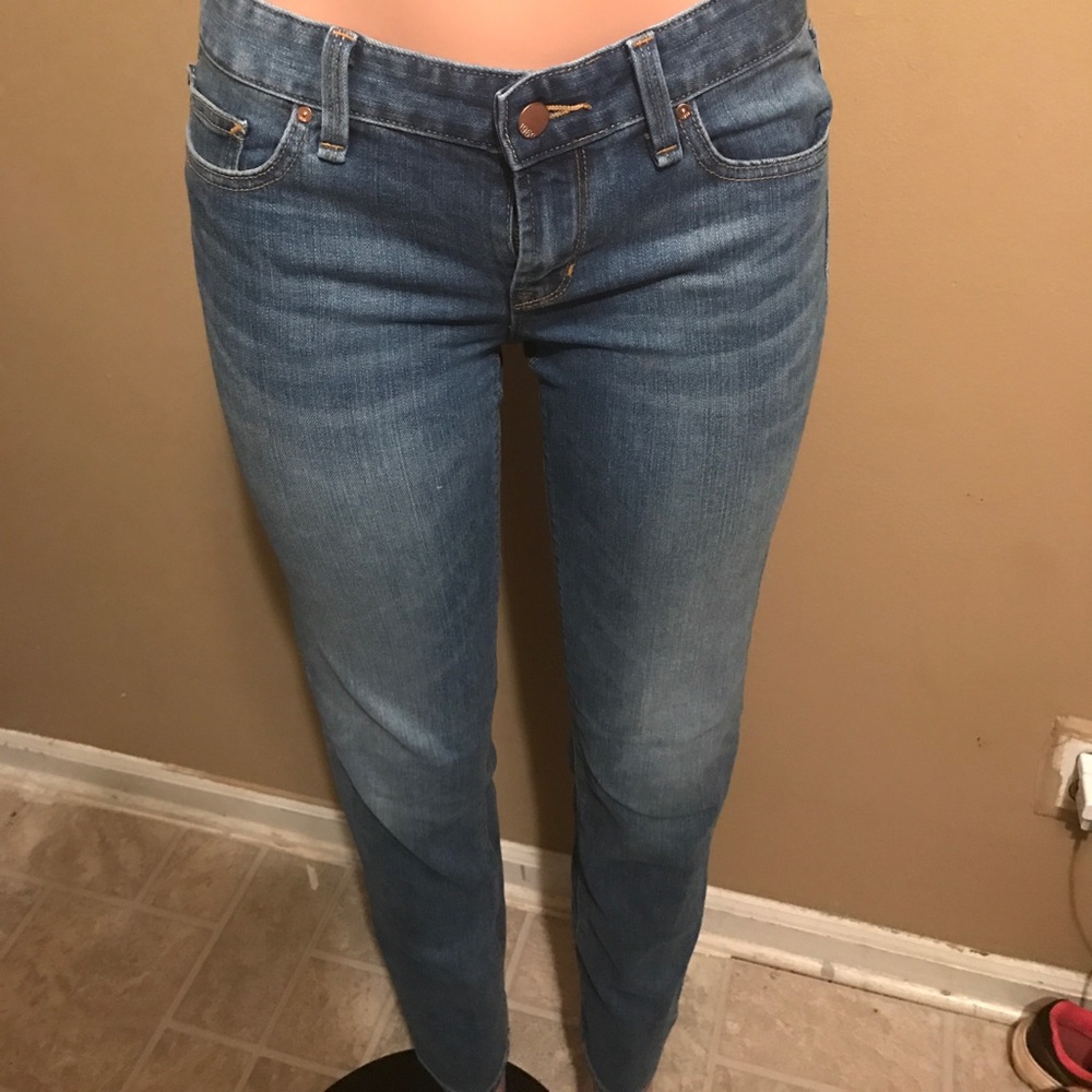 GAP - Picture 3 of 4
