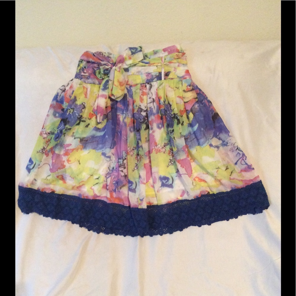 Floral & flirty