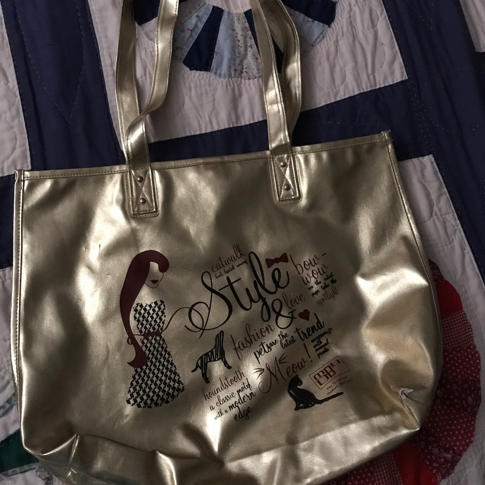 MoBu Tote 💢Donating This Weekend