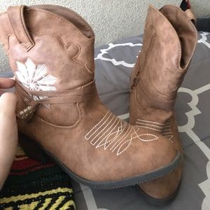 Cowboy short leg boots