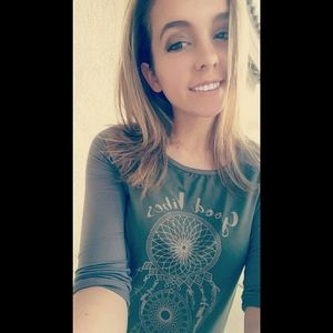 Meet your Posher, Candice