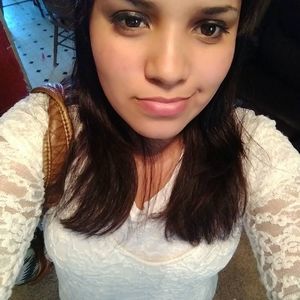 Meet your Posher, Violeta