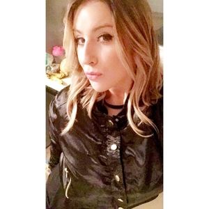 Meet your Posher, Christina