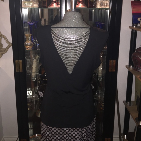 Tops - Gorgeous Top w Bling Back Size XL