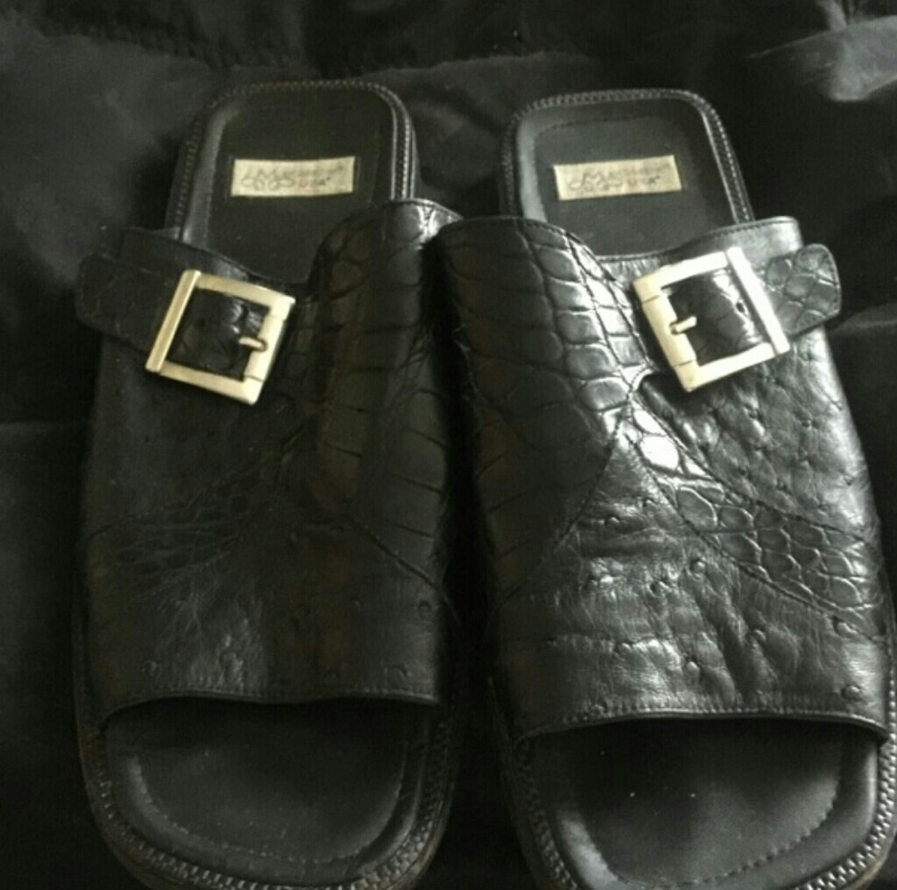 Shoes - Picture 2 of 3