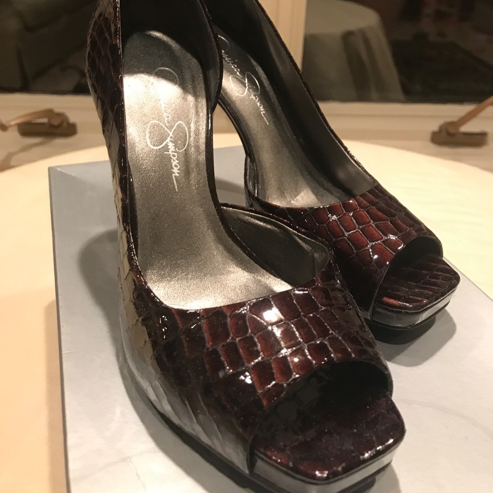 Jessica Simpson Sandals in chocolate