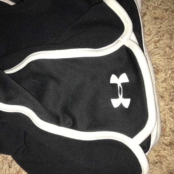 Under Armour Heat Gear shorts - Picture 4 of 4