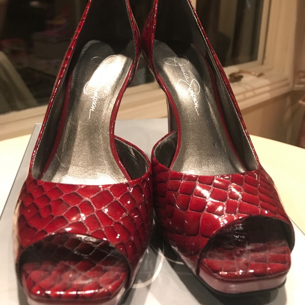 Jessica Simpson scarlet crocodile pattern sandal