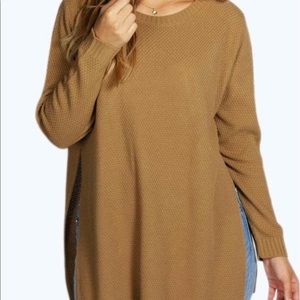PLUS camel sweater with high slits on the side