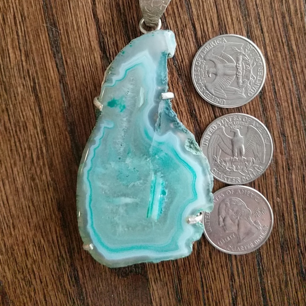 Druzy slice 9.25 pendent