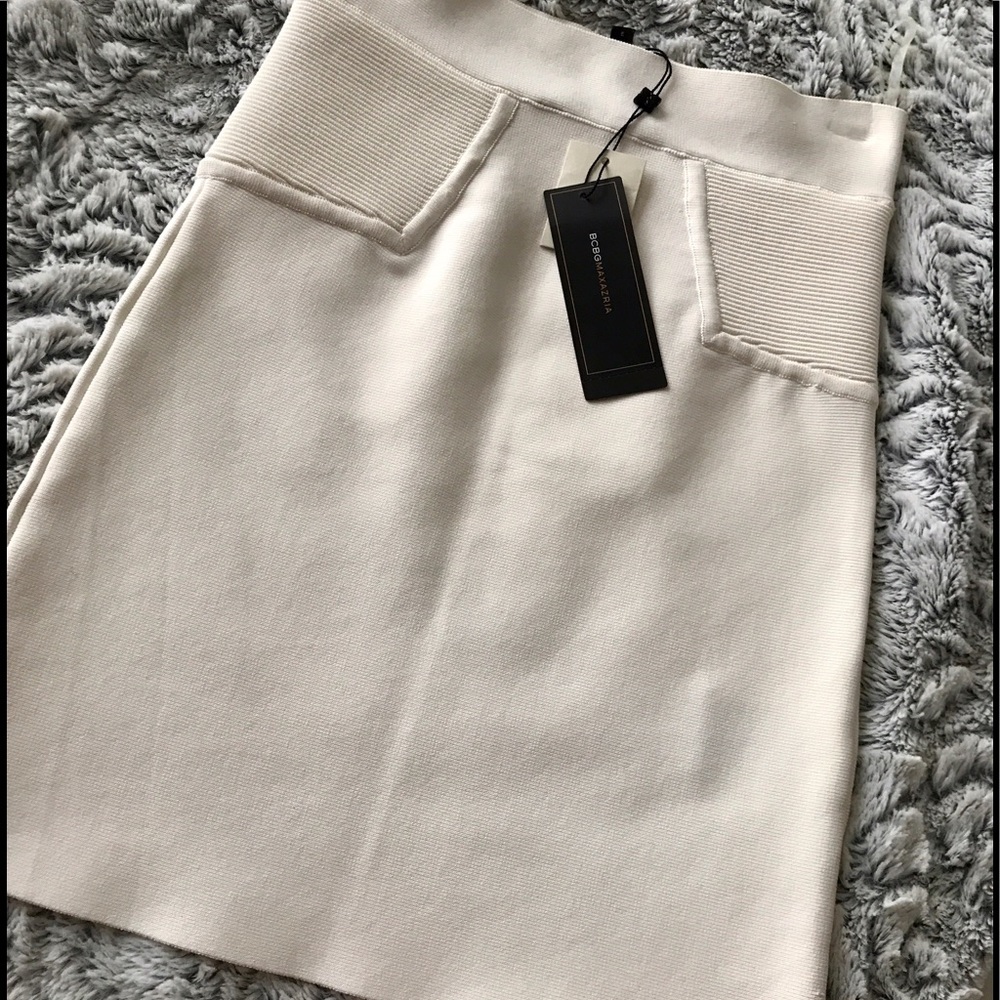 BCBG MAXAZRIA SKIRT BRAND NEW