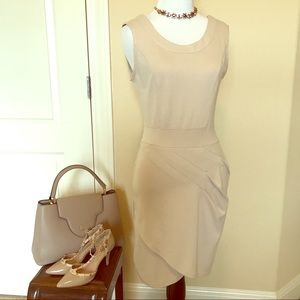 🛍️ SOLD 👛 Beige Sheath Dress