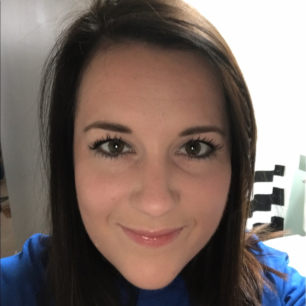 Meet your Posher, Jennifer