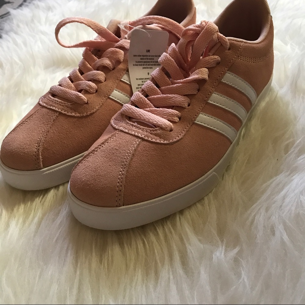 New Adidas Blush Pink Suede Sneakers size 7.5 - Picture 4 of 5