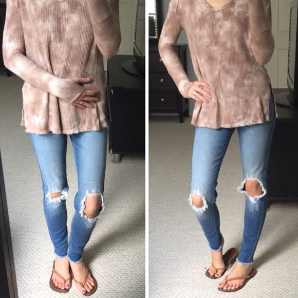 💥BLOWOUT SALE💥Knee Hole Distressed Denim - 11/29 - Picture 2 of 4