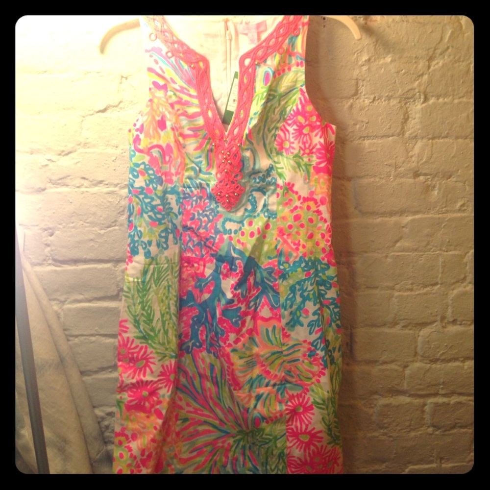 BNWT Ryder Shift in Lovers Coral