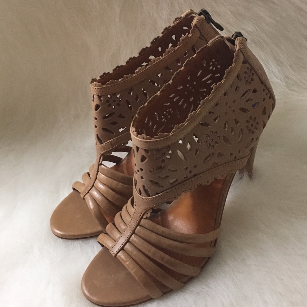 Pour la Victorie Leather Heels, Size 6.5 - Picture 3 of 8