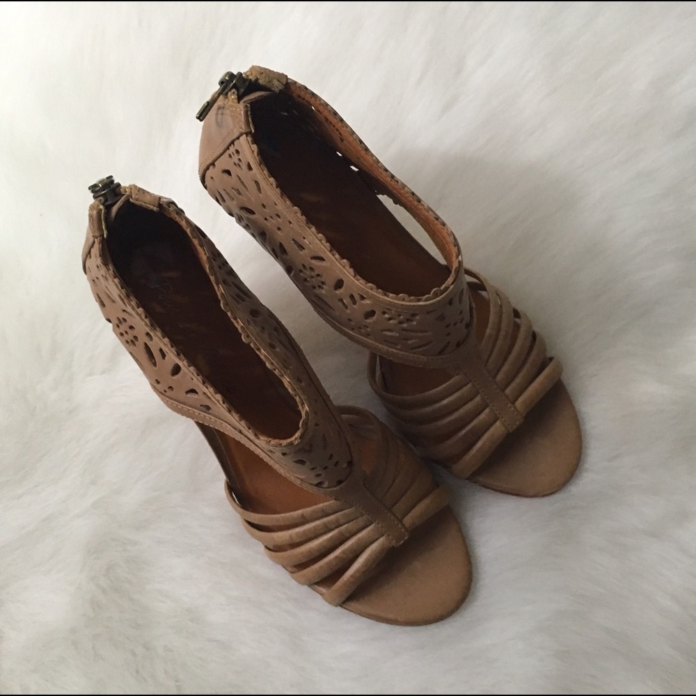 Pour la Victorie Leather Heels, Size 6.5 - Picture 4 of 8