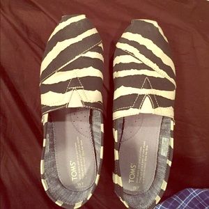 TOMS Zebra Print