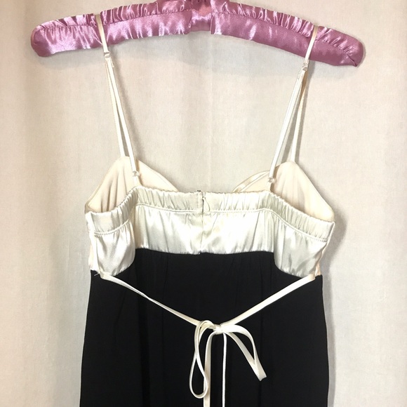 🌸Very Cute Mini Dress in Ivory&Black Color👗 - Picture 5 of 7