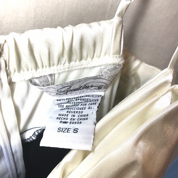 🌸Very Cute Mini Dress in Ivory&Black Color👗 - Picture 7 of 7