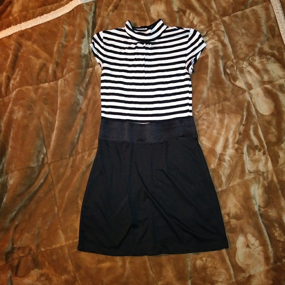 Cute dress!!