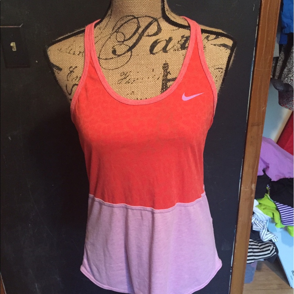 Tennis top - Picture 2 of 5