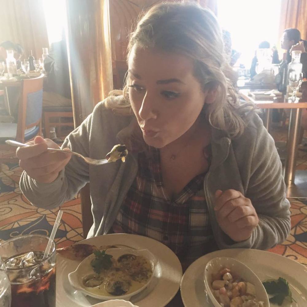 Meet your Posher, Olivia