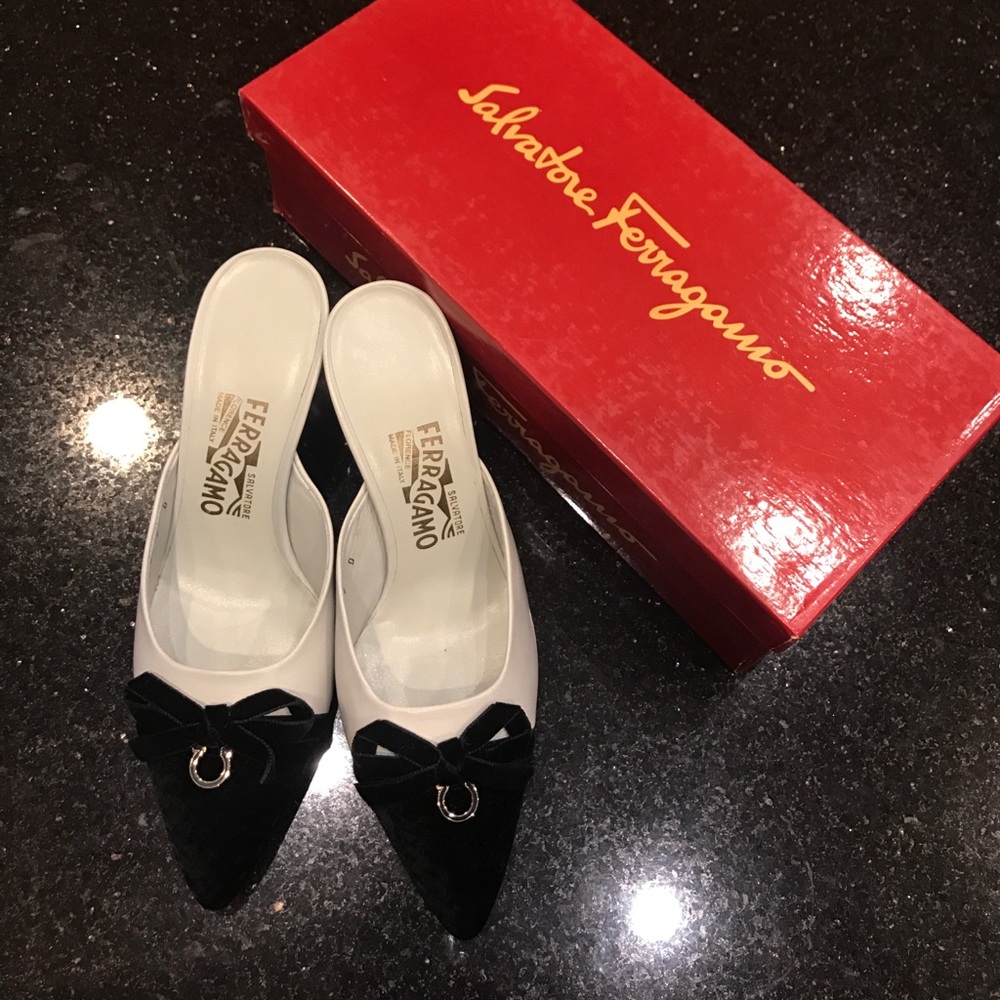 Brand new Salvatore Ferragamo, size 7 D