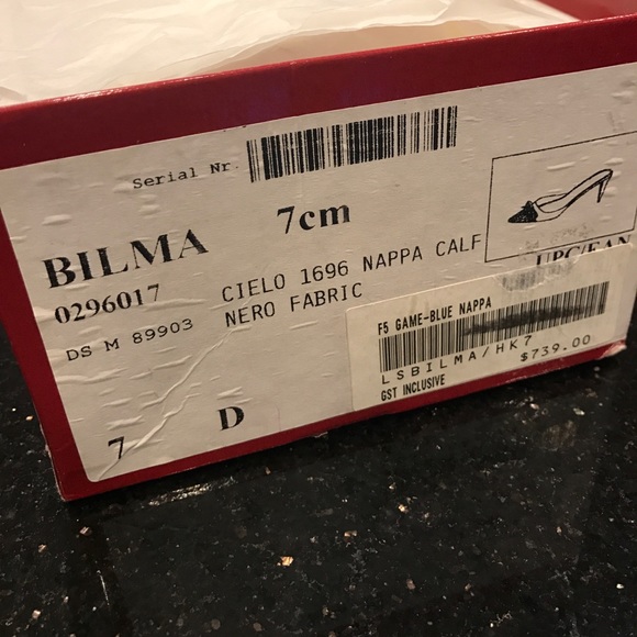 Brand new Salvatore Ferragamo, size 7 D - Picture 5 of 5