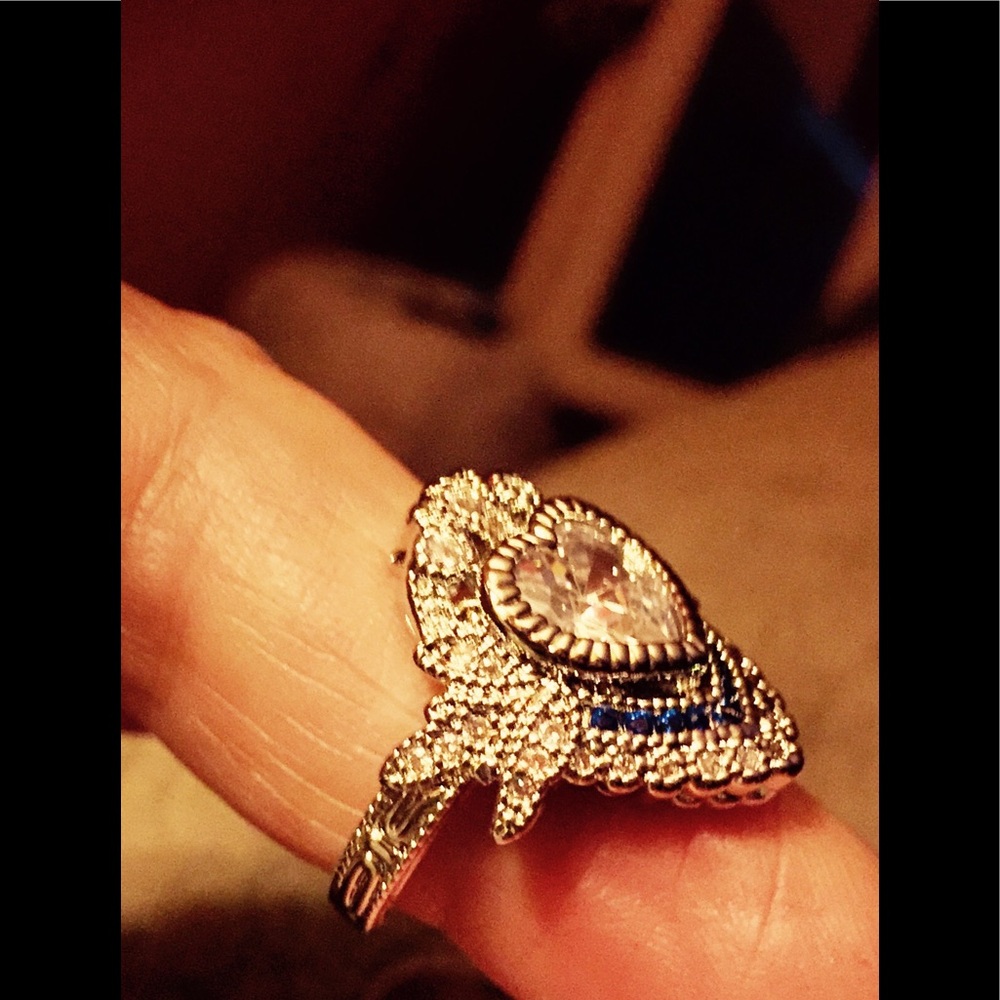 Such a lovely ring❣️