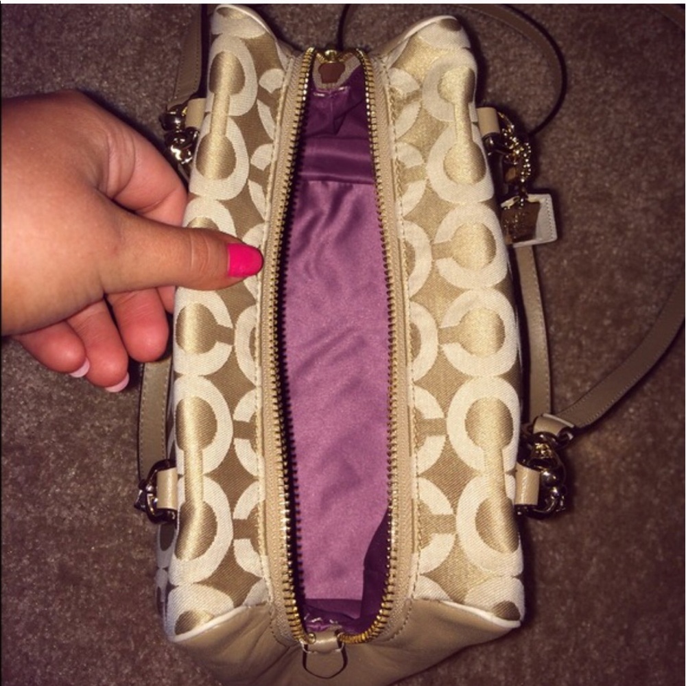 Coach beige mini Madison crossbody!