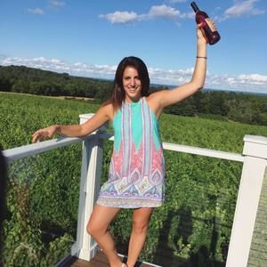 Meet your Posher, Daniela