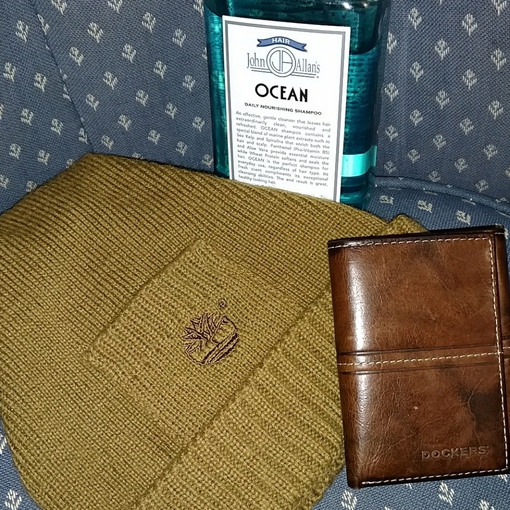 💗SOLD💗BUNDLE: Authentic Timberline Beanie