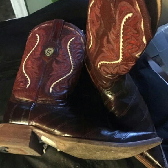 Boots - Picture 4 of 4