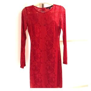 Long sleeve lace midi dress