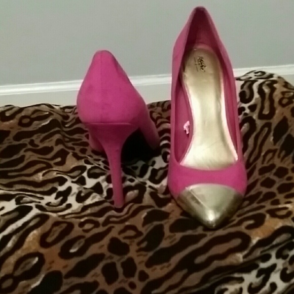 🐝Mossimo Deep Hot Pink & Gold Heels Size 10🐝 - Picture 5 of 6