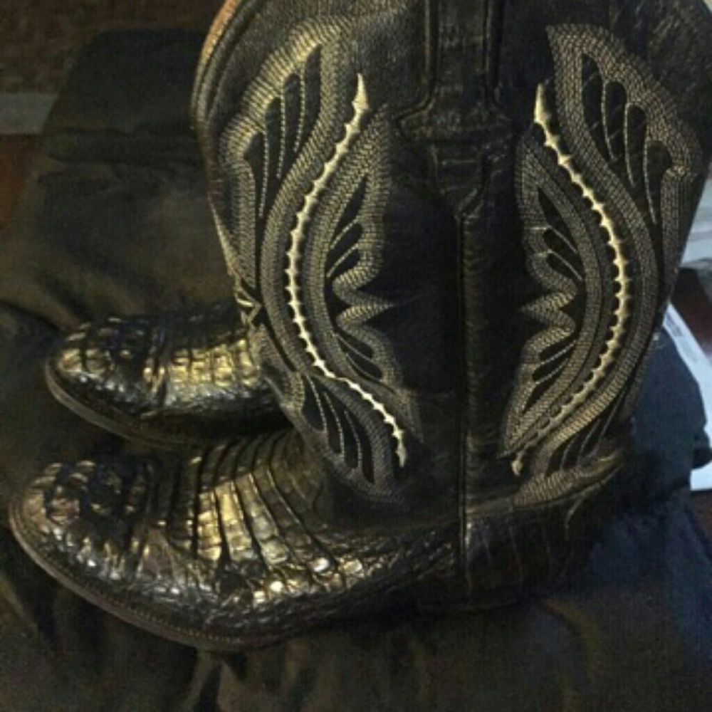 Boots - Picture 2 of 3