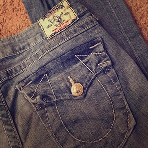 ✨GOODWILL NOTICE✨ True Religion Jeans