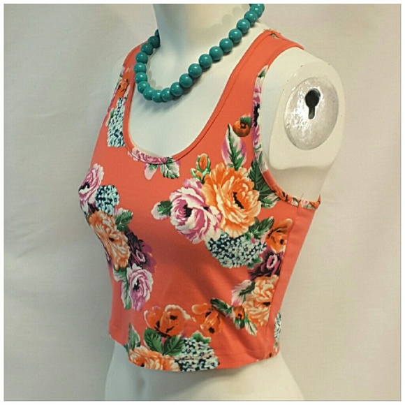 AMBIANCE APPAREL, NEW Crop Top, size Medium - Picture 4 of 8