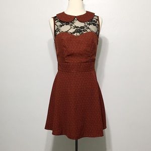 Vintage inspired star pattern dress w/ black lace