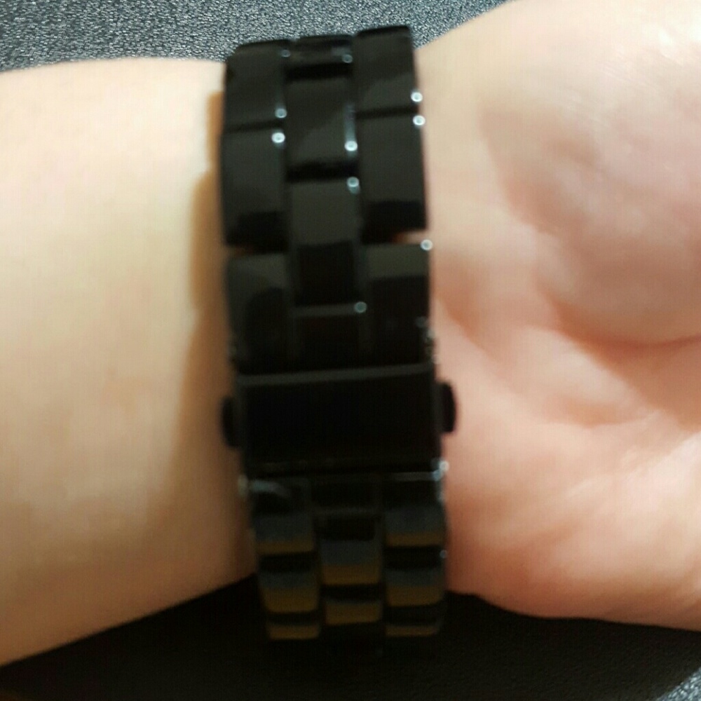 Stainless steel Black Watch. - Picture 4 of 7